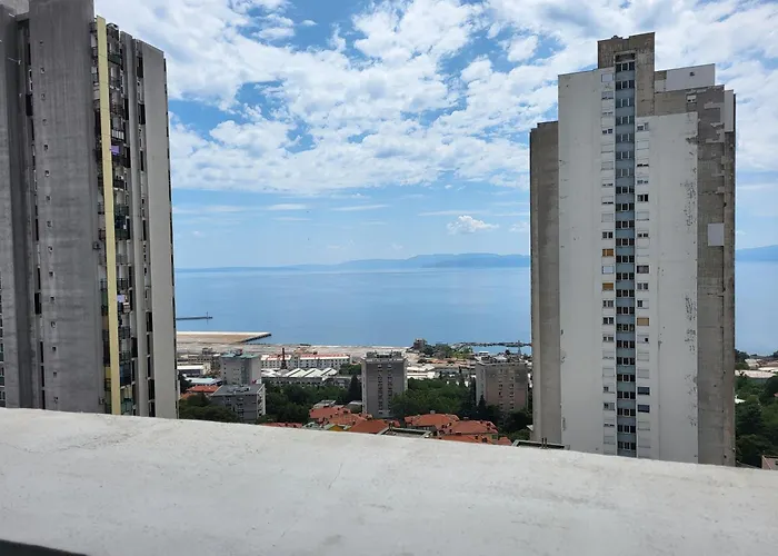 Andrej Διαμέρισμα *